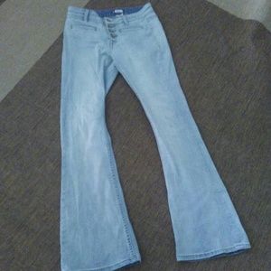 Bell Bottom Jeans 😍👖😍👖